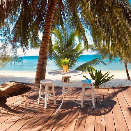 Bayu Lestari Island Resort Мерсинг Екстериор снимка