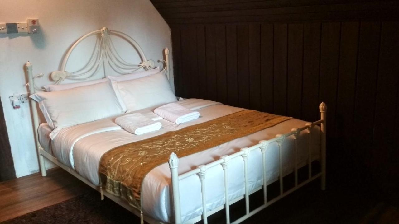 Bayu Lestari Island Resort Мерсинг Екстериор снимка