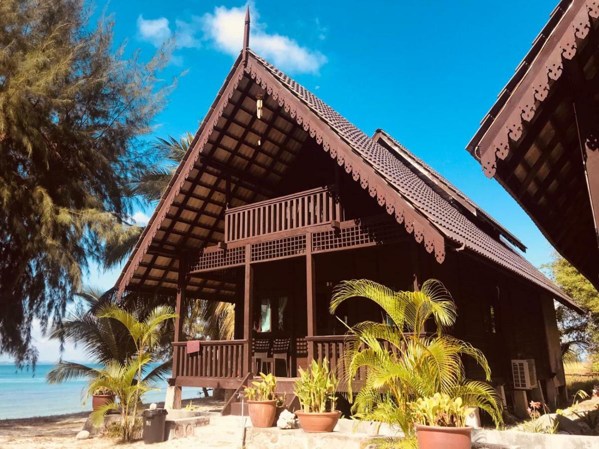 Bayu Lestari Island Resort Мерсинг Екстериор снимка