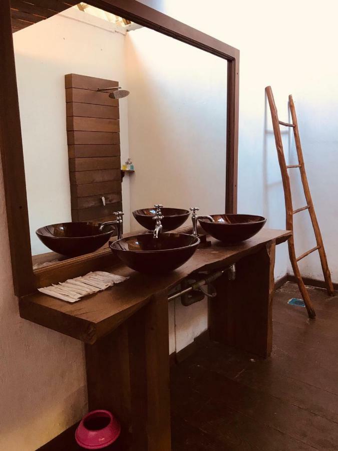 Bayu Lestari Island Resort Мерсинг Екстериор снимка